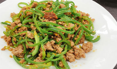 ピーマンとひき肉炒めの完成イメージ