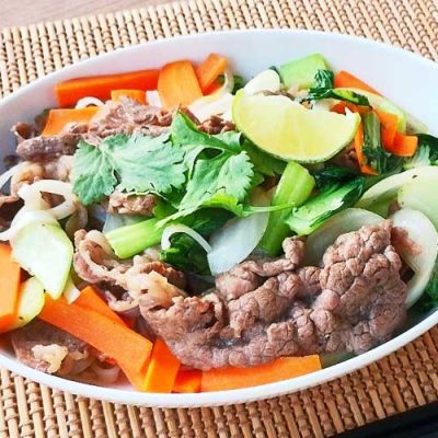 ベトナム牛肉炒めフォー（フォーサオ）